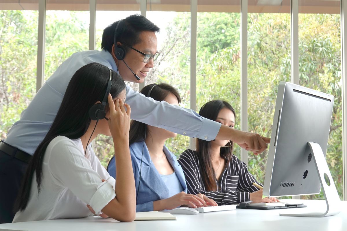 Customer management team handling inventory Order fulfillment