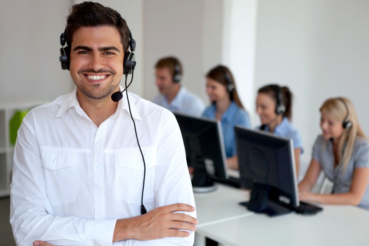 Person wearing headphone selling amazon products without inventory