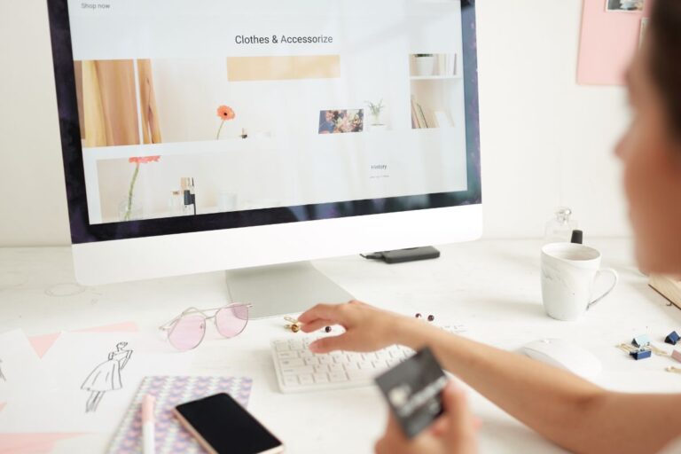 A woman making money from ETSY