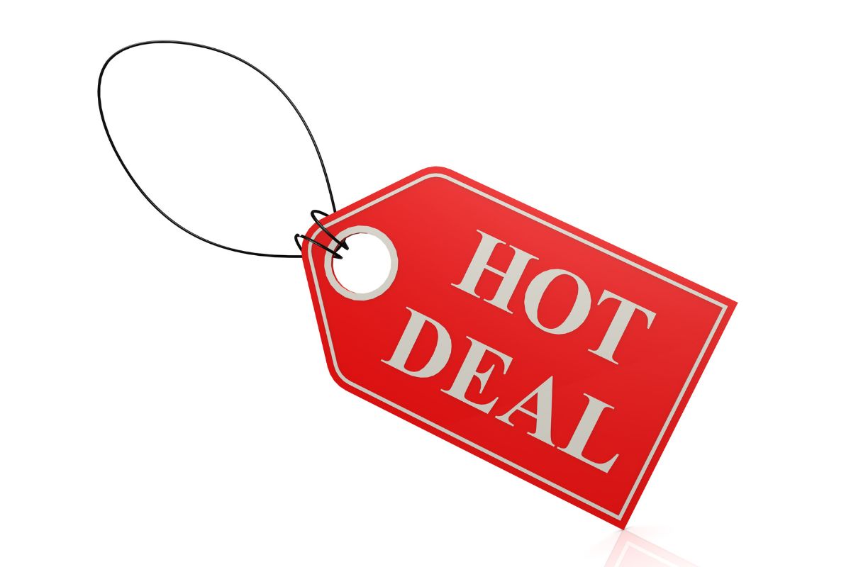 Hot deal label shown in the image 1
