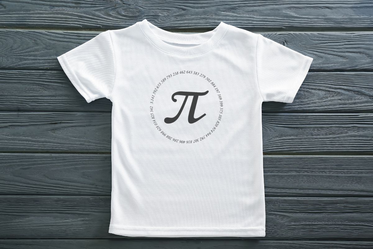 Math t shirt with a pi sign printed on it and numbers around it.
