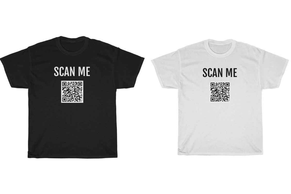 Two scan me diferent colored t shirt kept together for more brand engagement