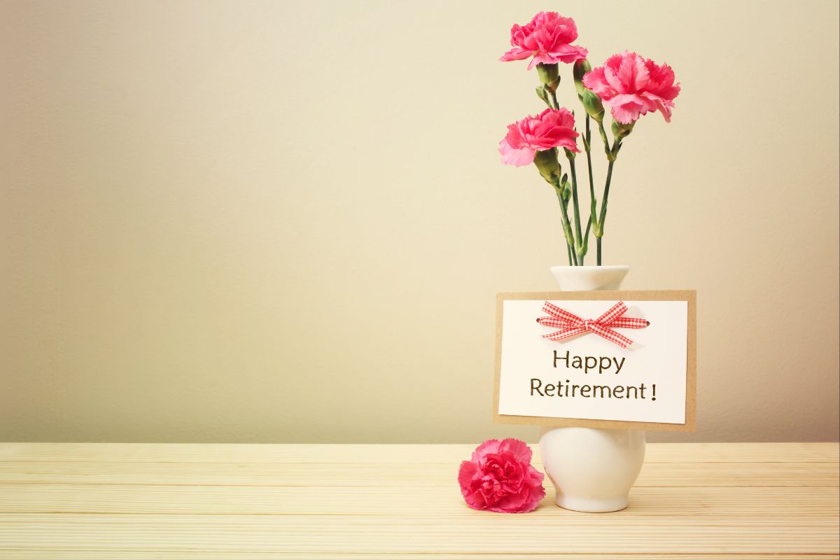 A beautiful retirement vase gift for the employee.