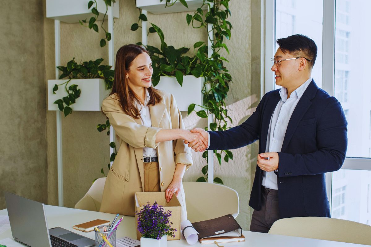 A manager getting a gift in the office